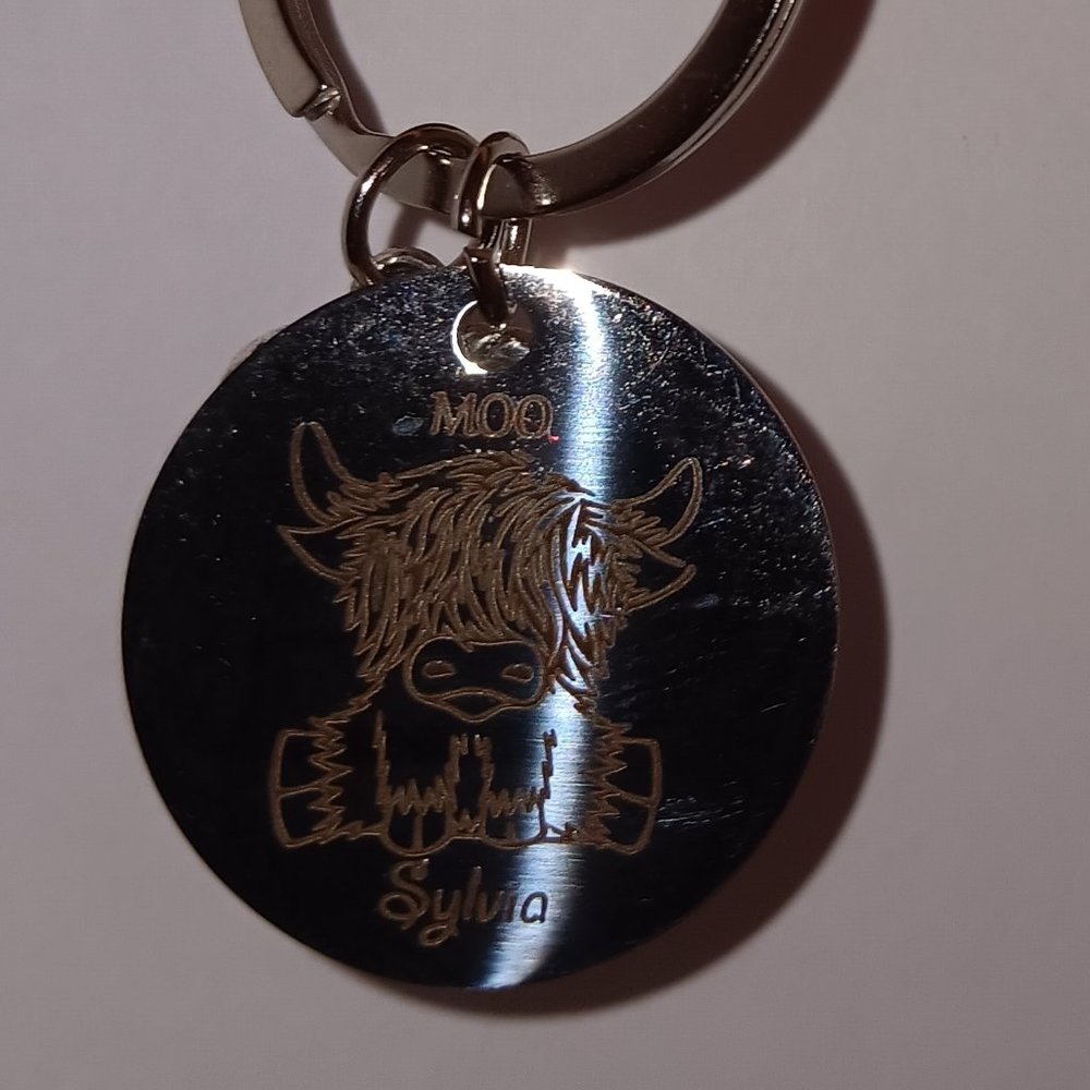 New Silver engraved Long Haired Highland Cow Key Chain "Moo Sylvis"